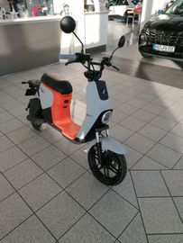 Fahrzeugabbildung Segway B110 S
