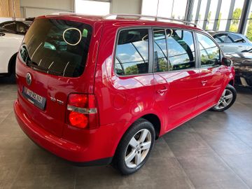 Volkswagen Touran Highline Aut.*1.Hand*TÜV NEU*7 Sitze*AHK*
