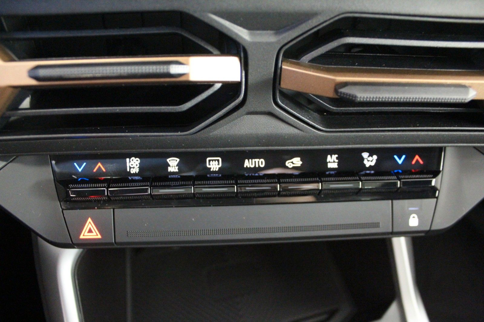 Fahrzeugabbildung Dacia Bigster  Hybrid G 150  4 X4 Extreme