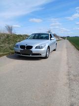 BMW 520i - - BMW 520 aus 2004: 520i