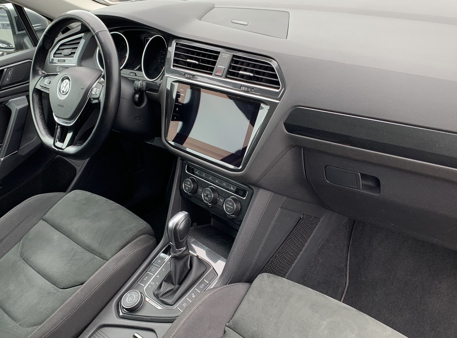 Fahrzeugabbildung Volkswagen Tiguan Allspace 2.0 TDI*Highline*4Motion*AHK*Cam