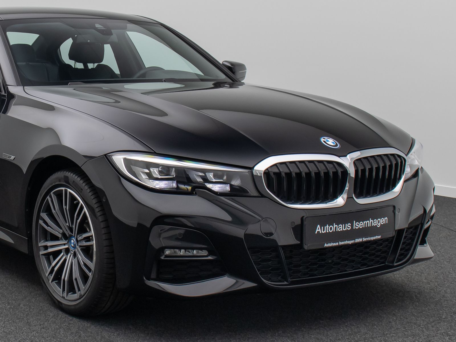 Fahrzeugabbildung BMW 320e M Sport Kamera DAB Alarm Parkassistenzsyst