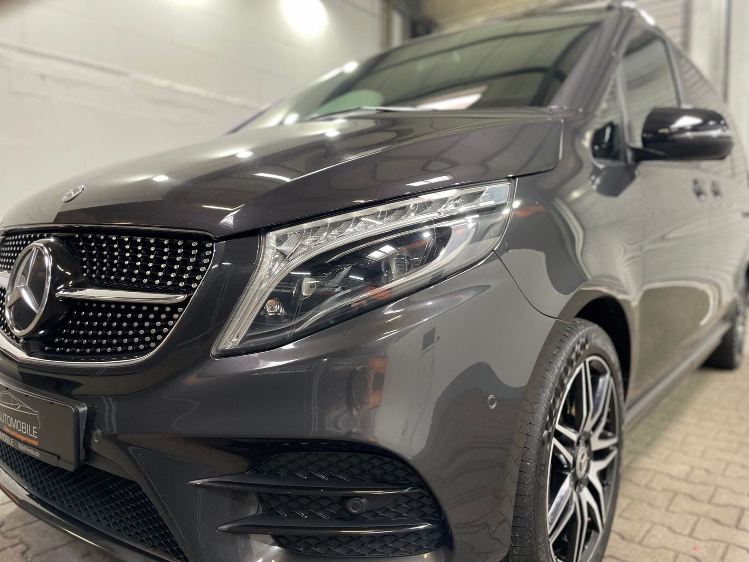 Fahrzeugabbildung Mercedes-Benz V 250 d EDITION lang AMG#Night#LED#Distr.#Burmes