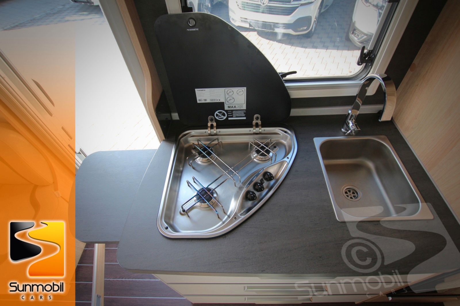 Fahrzeugabbildung Knaus Sky Wave 650 MEG  LED SAT TV LP.114.636,00 €