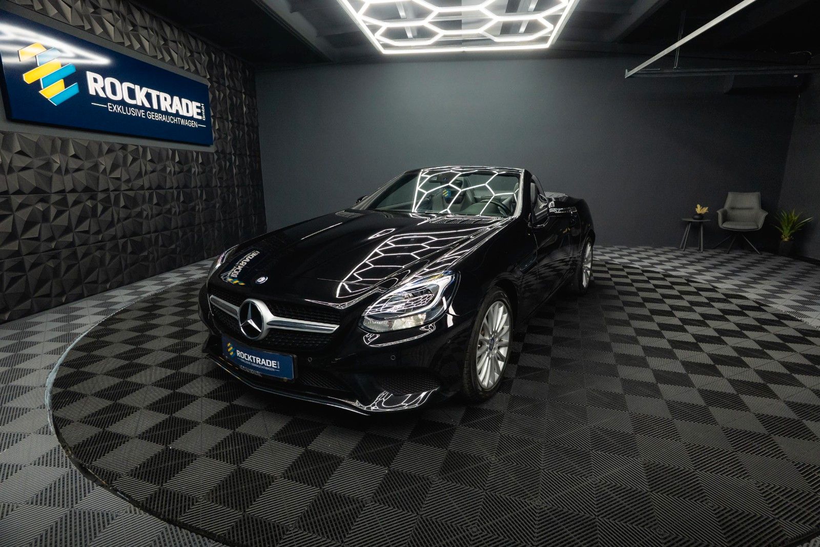Fahrzeugabbildung Mercedes-Benz SLC 200 Roadster Sport *Sportabgas*Pano*Navi*
