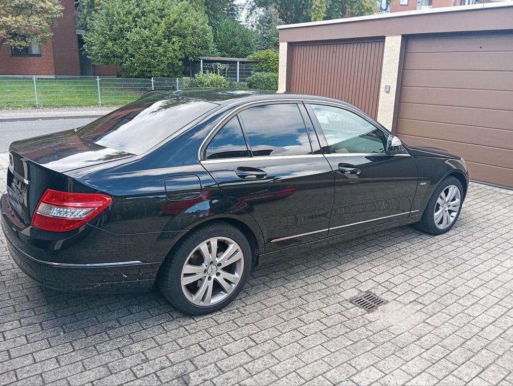 Mercedes-Benz C 220