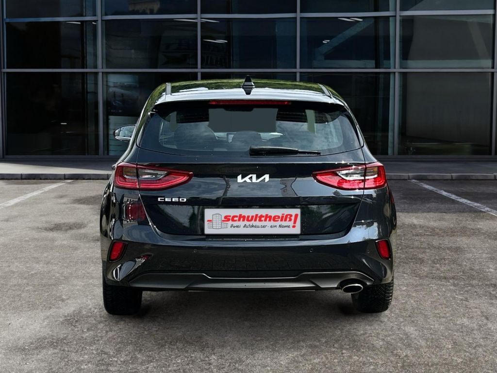 Fahrzeugabbildung Kia Ceed 1.5 T-GDI OPF Vision