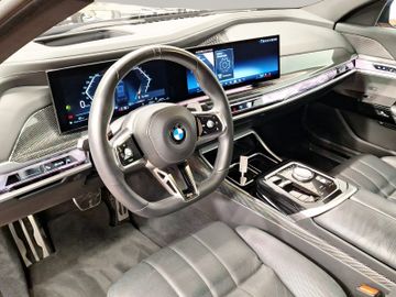 BMW 740 - 4