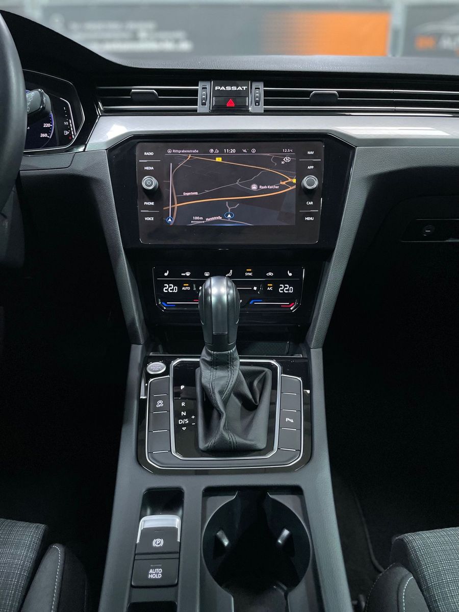 Fahrzeugabbildung Volkswagen Passat Variant 2.0TDI#DSG#LED#ACC#Kamera#Virtual
