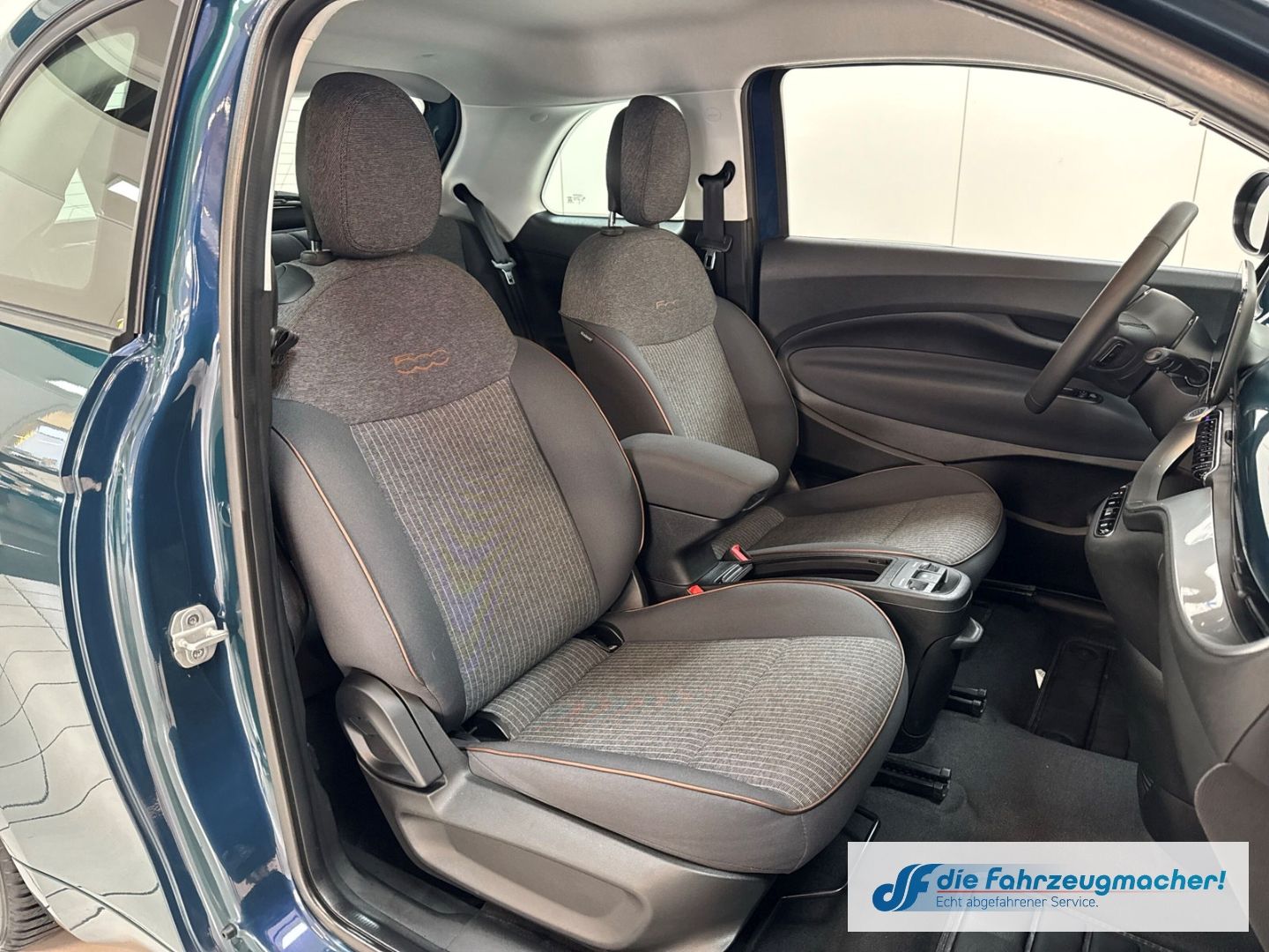 Fahrzeugabbildung Fiat 500 e Icon Navi Digitales Cockpit Memory Sitze A