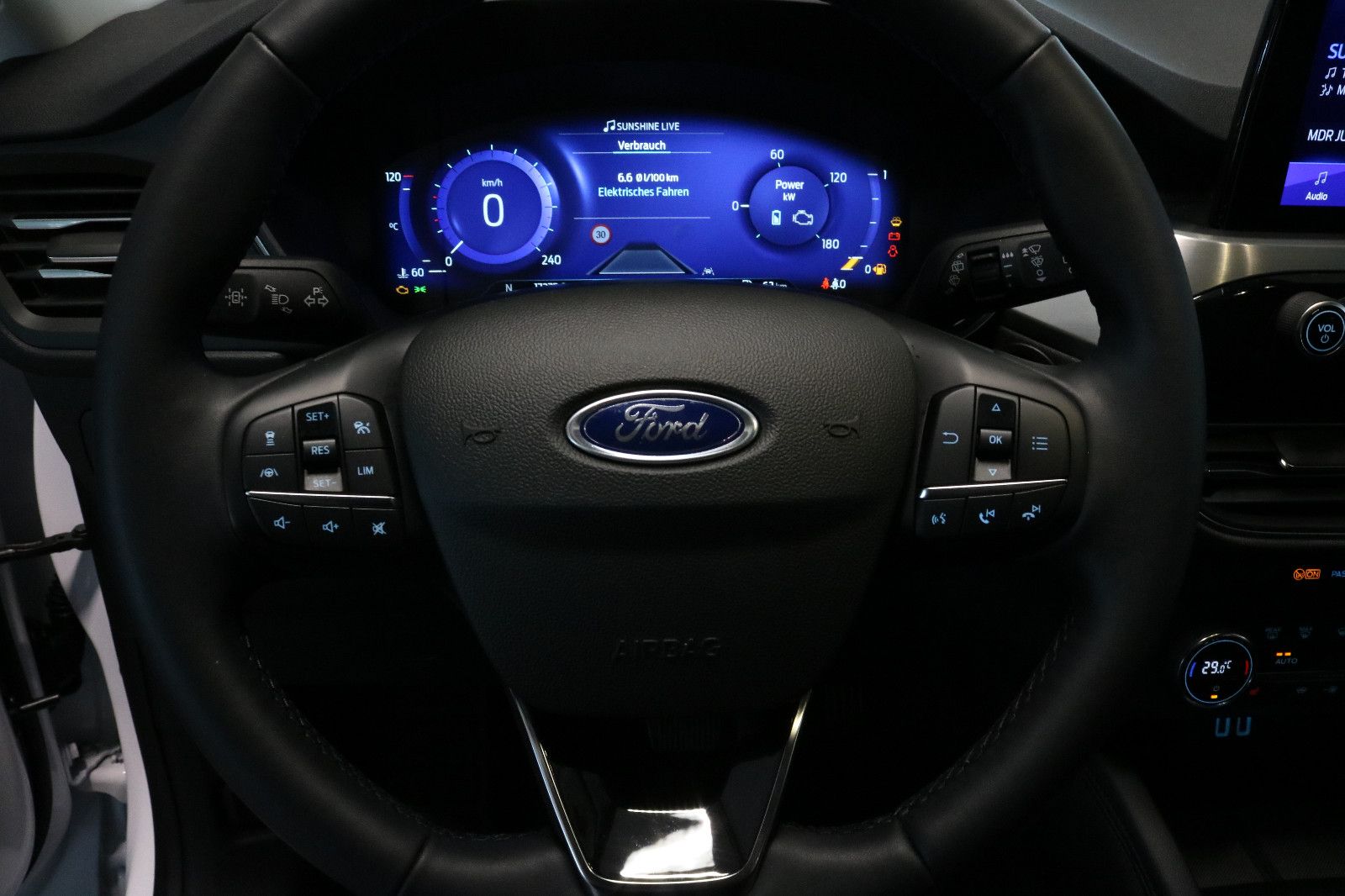 Fahrzeugabbildung Ford Kuga Plug-In Hybrid Titanium X/BLIS/Kamera/LED