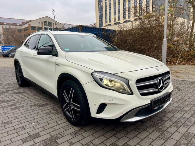 Mercedes-Benz GLA 220 GLA -Klasse GLA 220 CDI 4Matic Edition 1