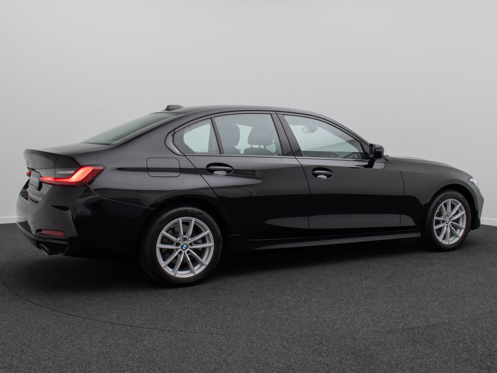 Fahrzeugabbildung BMW 318i Widscreen DAB PDC GeschwindigReg Cockpit+