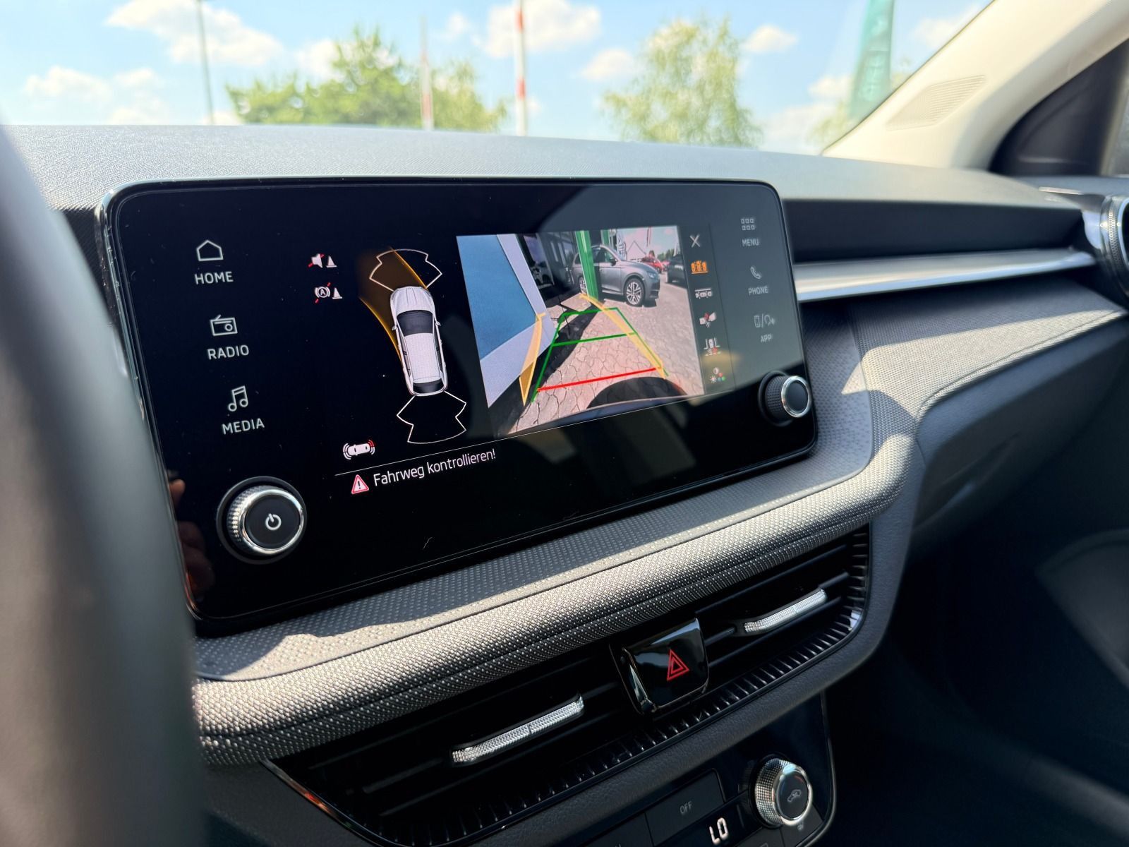 Fahrzeugabbildung SKODA Fabia Tour 115PS 6-Gang*RFK*SmartLink*Allwetter