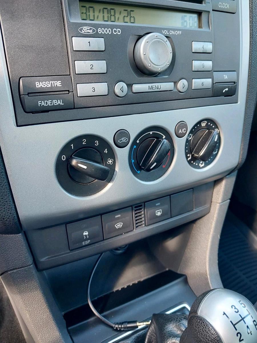 Ford Focus 2007 — photo 14