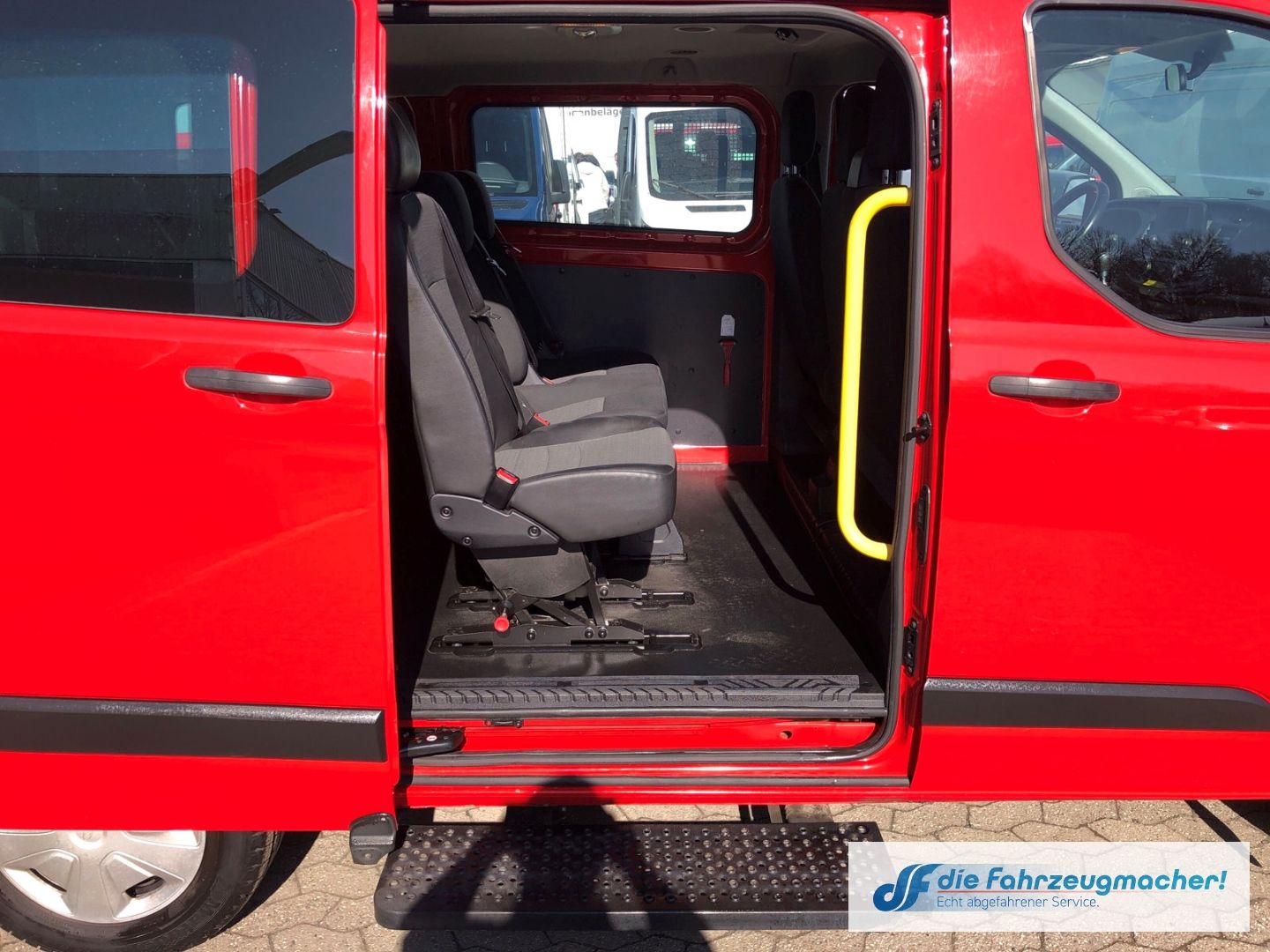 Fahrzeugabbildung Ford Transit Custom Kombi 320 L1 *3174