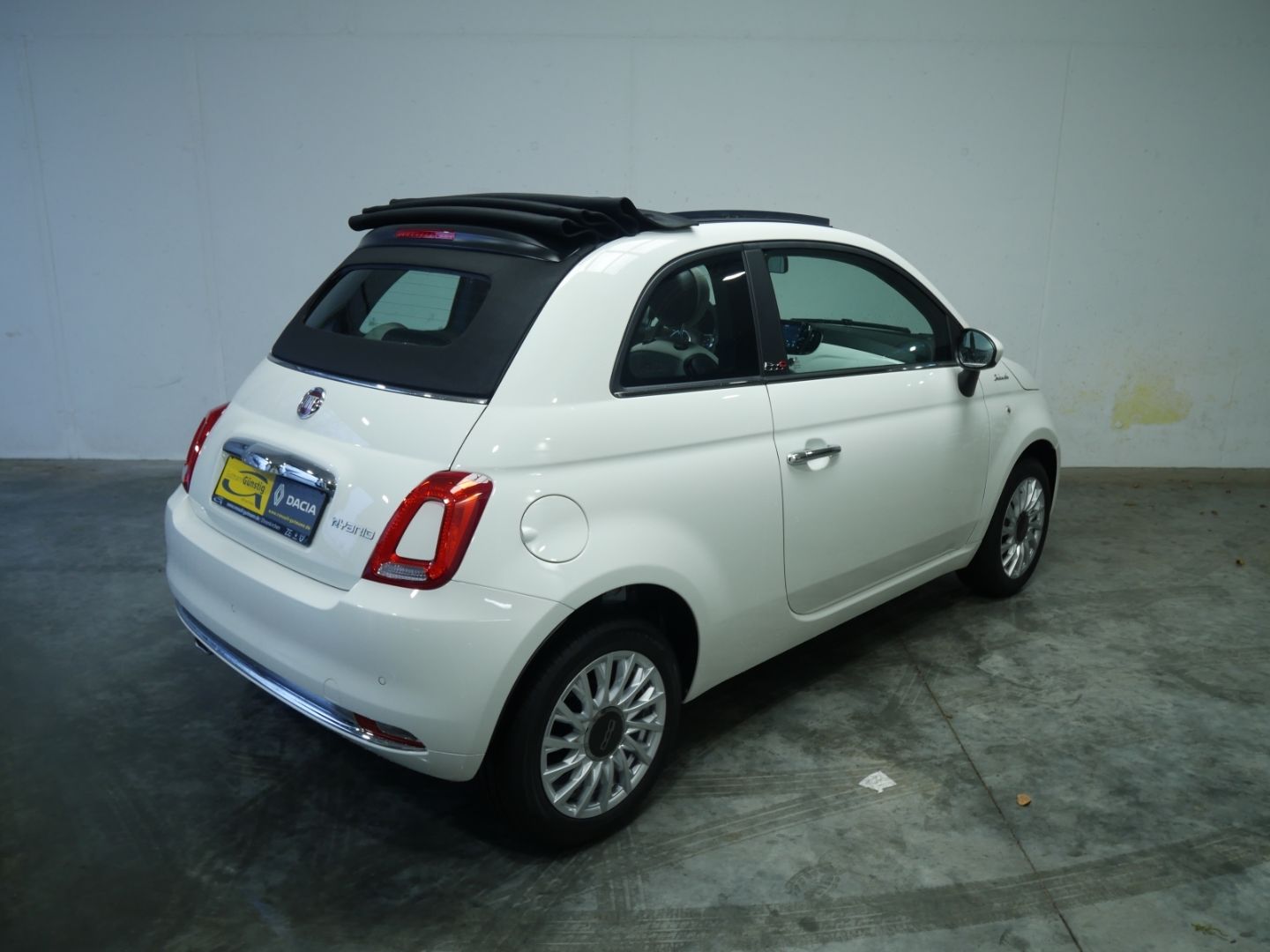 Fahrzeugabbildung Fiat 500C Cabrio DolceVita 1.0 Hybrid EU6d LED-Tagfah