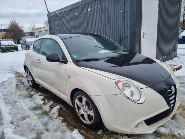 Alfa Romeo MiTo Turismo 1.4Turbo 155PS*Pastellweiß