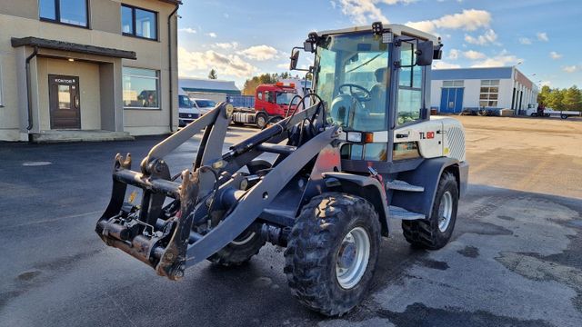 Terex TL80 4X4 + tools