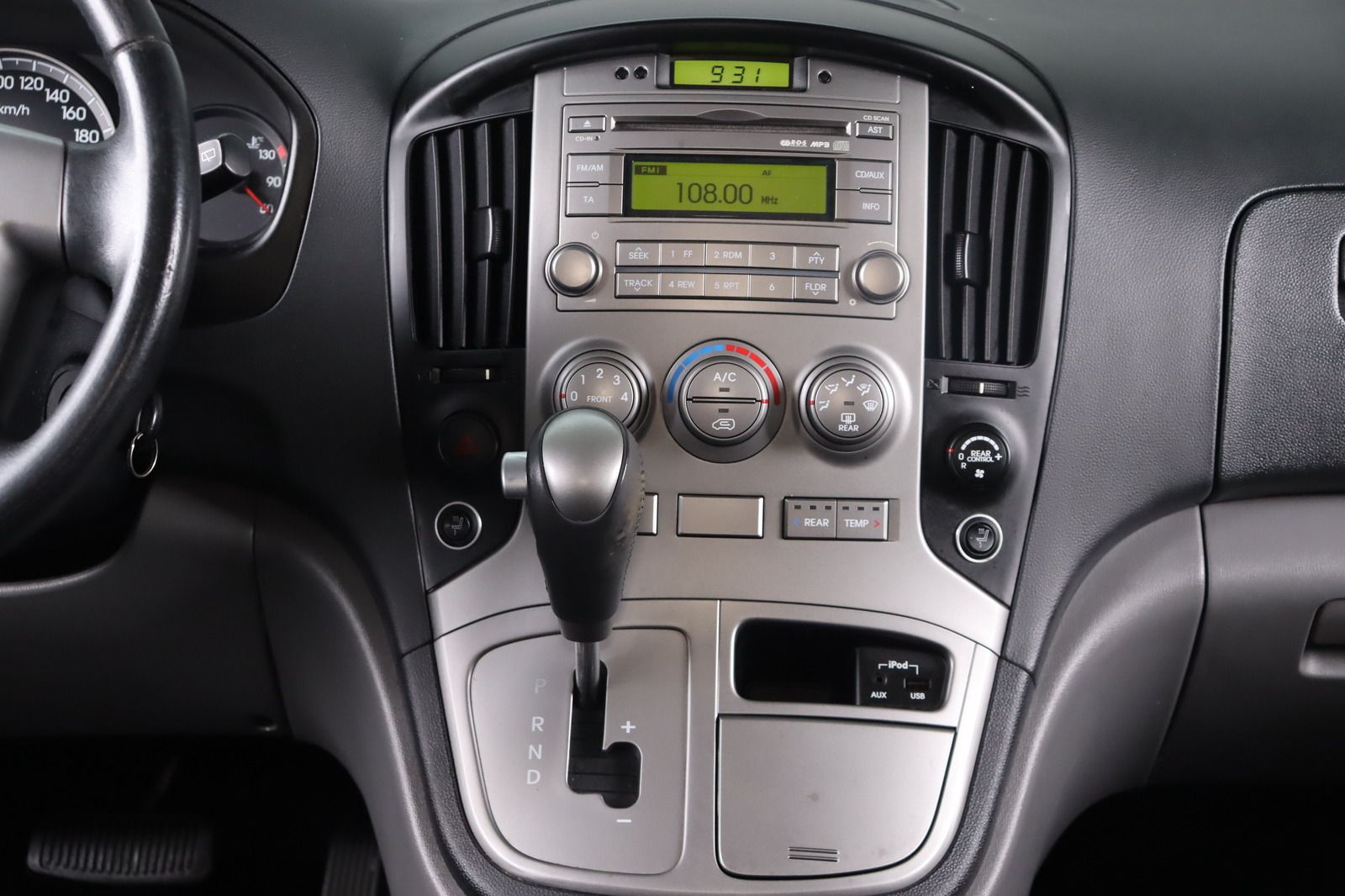 Fahrzeugabbildung Hyundai H-1 2.5CRDi Travel 8-Sitzer * PDC