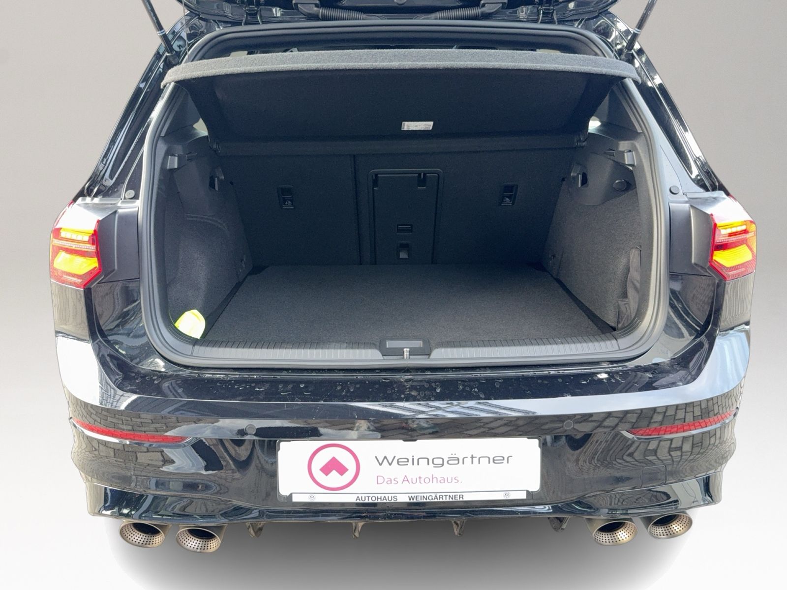 Golf VIII R, Pano, Nappa, Akra, DCC, BlackStyle