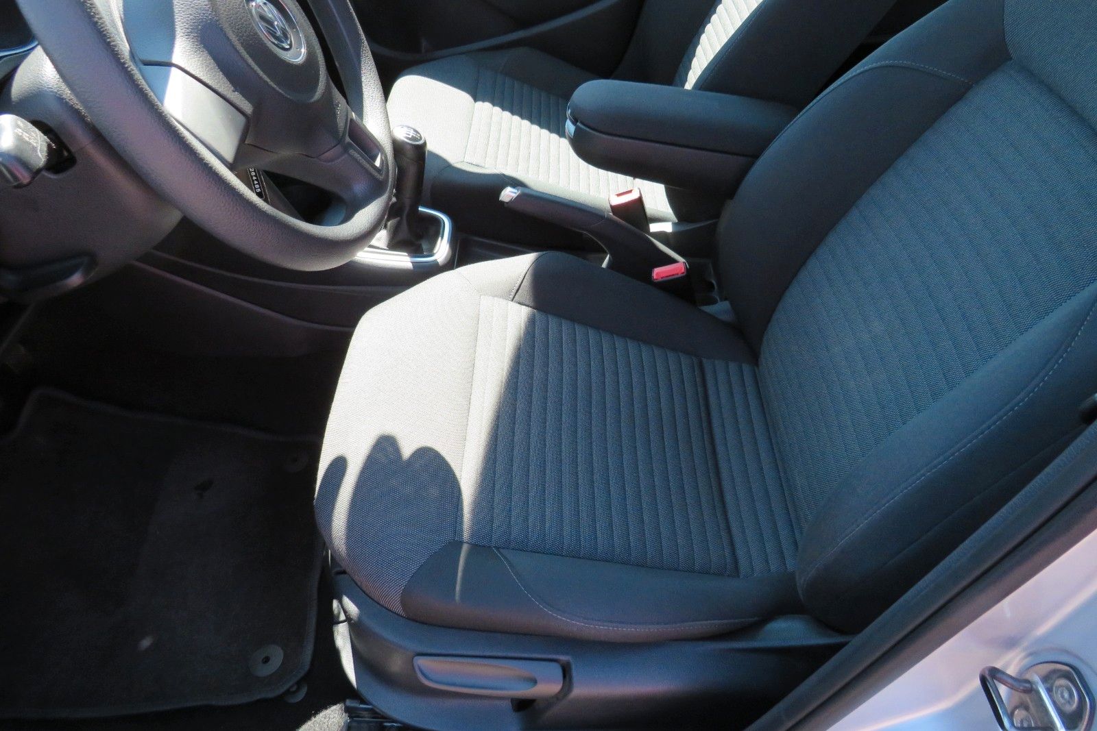 Fahrzeugabbildung Volkswagen Polo V Comfortline KLIMA RADIO SCHECKHEFT