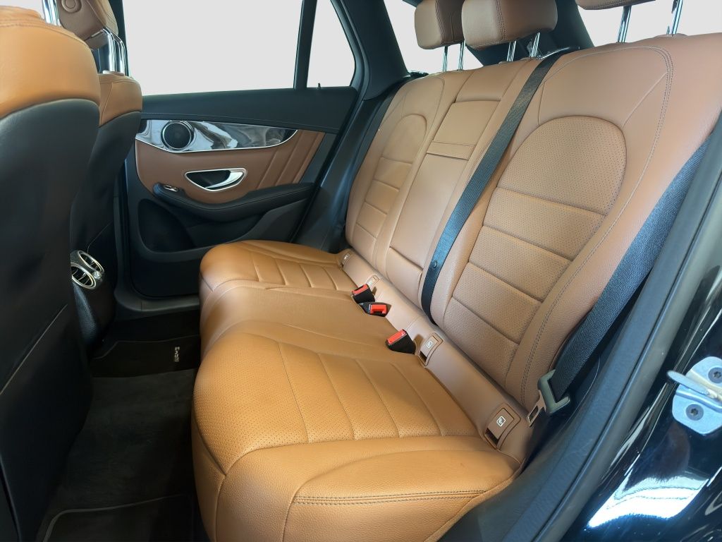 Fahrzeugabbildung Mercedes-Benz GLC 220 d 4MATIC AMG*Night*LED*ParkP*PDC*RFK*AHK