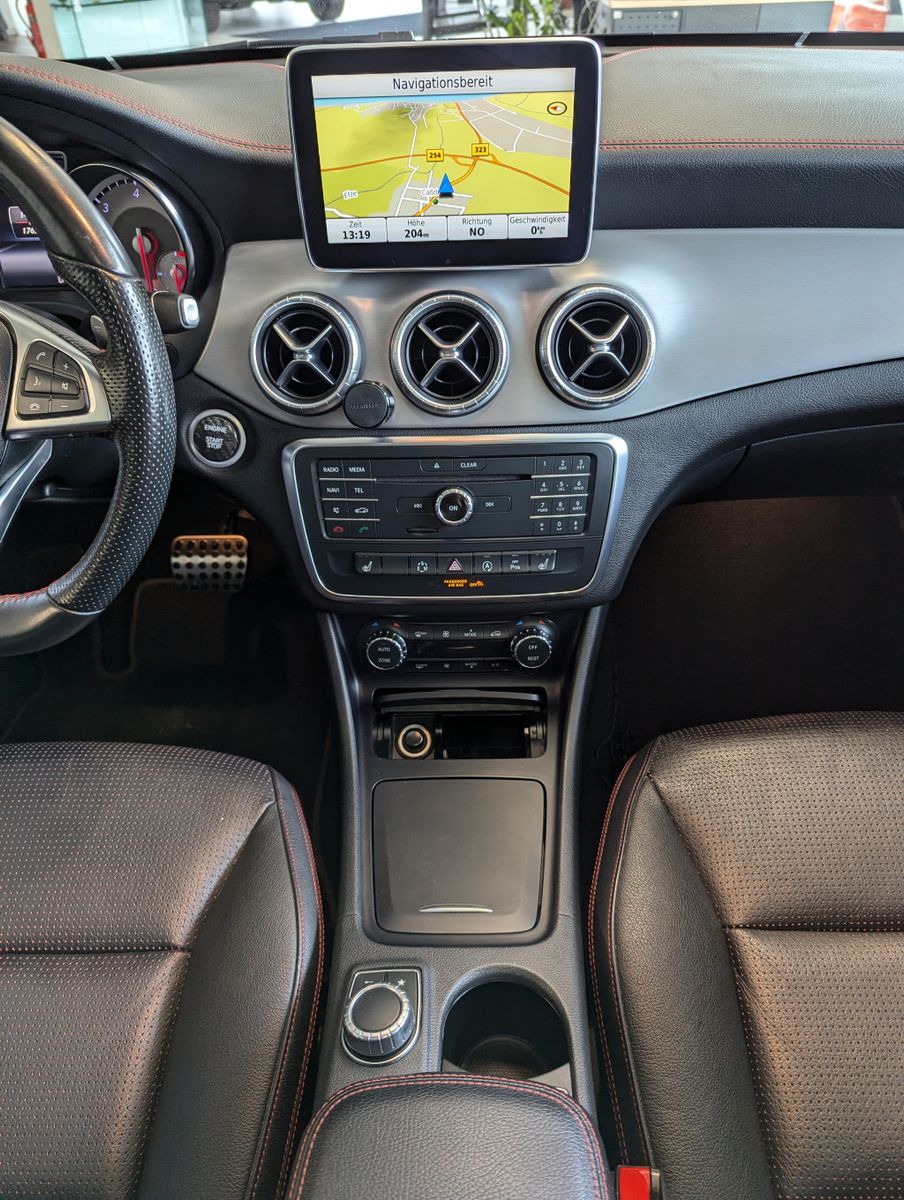 MERCEDES-BENZ CLA 220 Shooting Brake AMG Pano Bi-Xe Harman H/K - Image 20