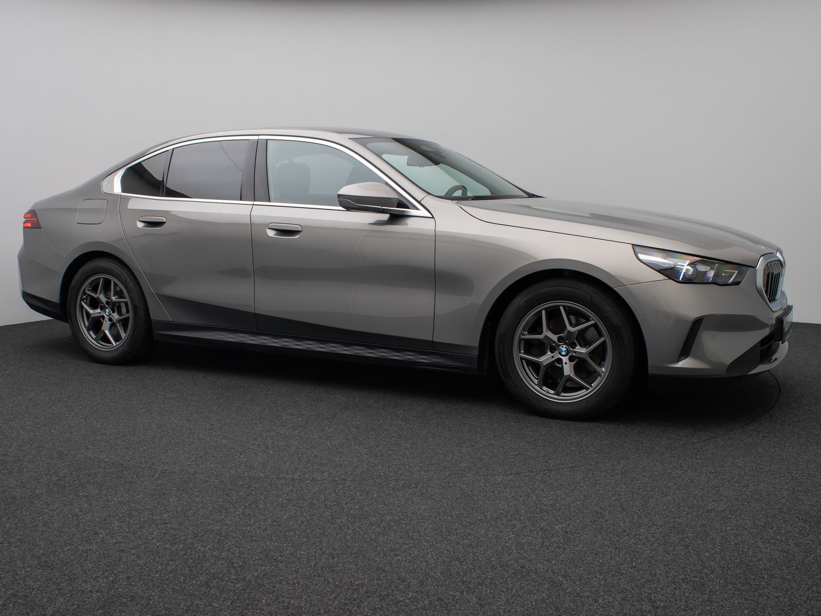 Fahrzeugabbildung BMW 520d Kamera DAB Leder Ad.LED Alarm Sport 18Zoll