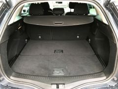 Fahrzeugabbildung Megane IV Grandtour Limited Deluxe 140 EU6d-T 1.