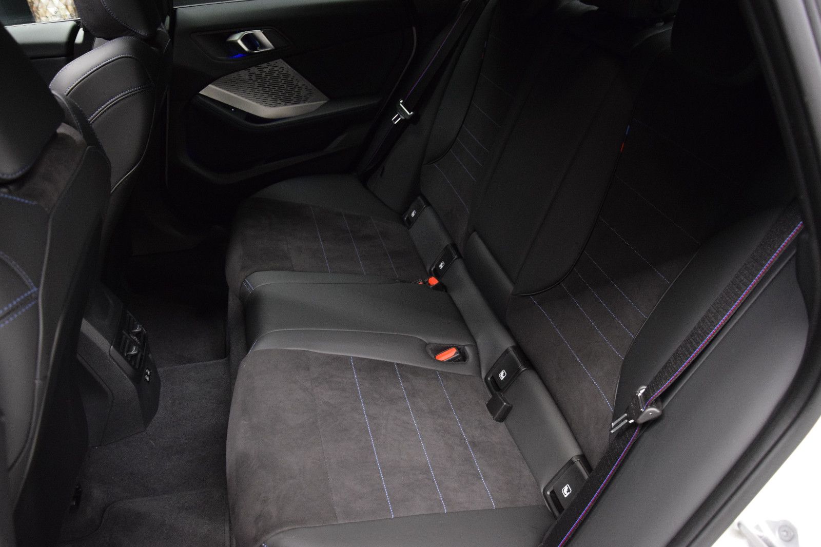 Fahrzeugabbildung BMW 220d 2 Gran Coupé M-Sport-Pro Pano HuD Massage