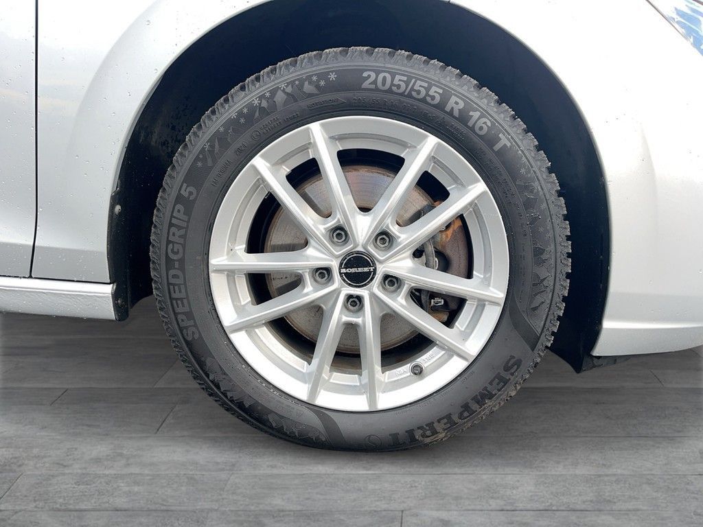 Volkswagen Golf - Bild 8