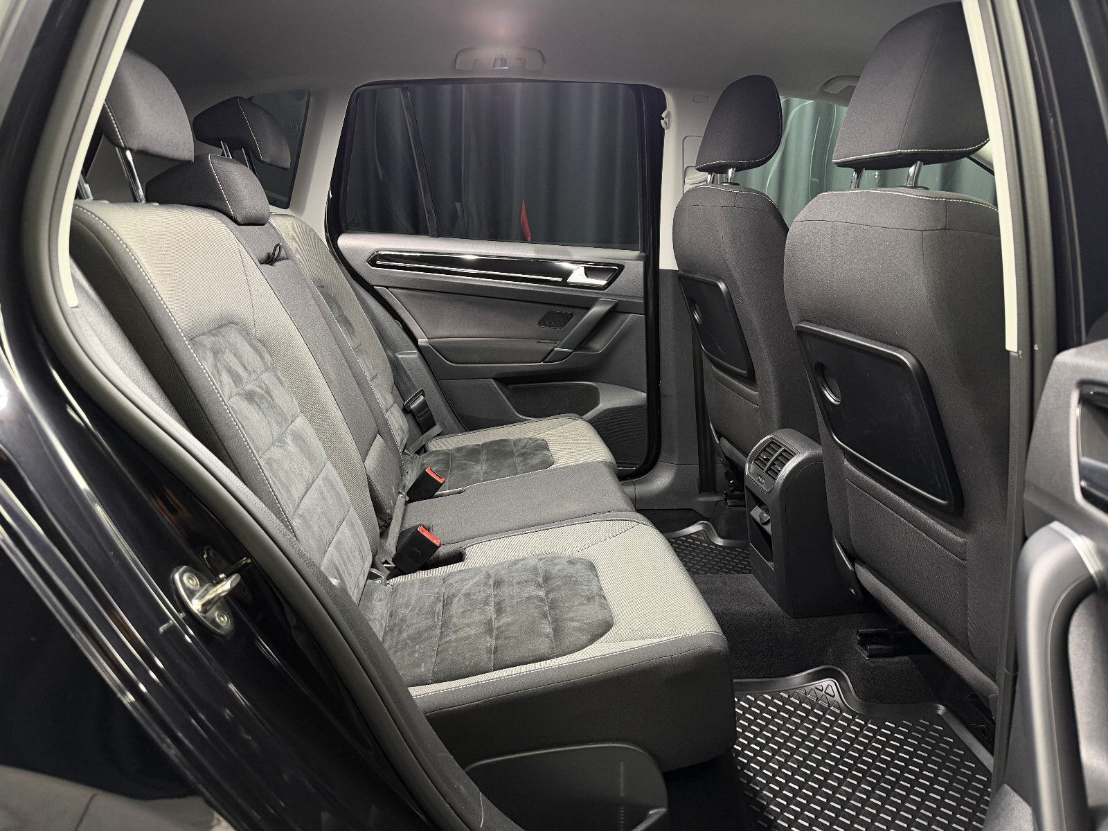 Fahrzeugabbildung Volkswagen Golf Sportsvan VII Highline |AUTOMATIK|PDC|DSG