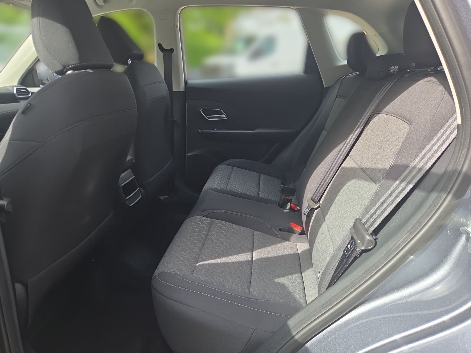 Fahrzeugabbildung MG ZS 1.5 116 PS Schalter Standard *NAVI*KLIMA*DAB*