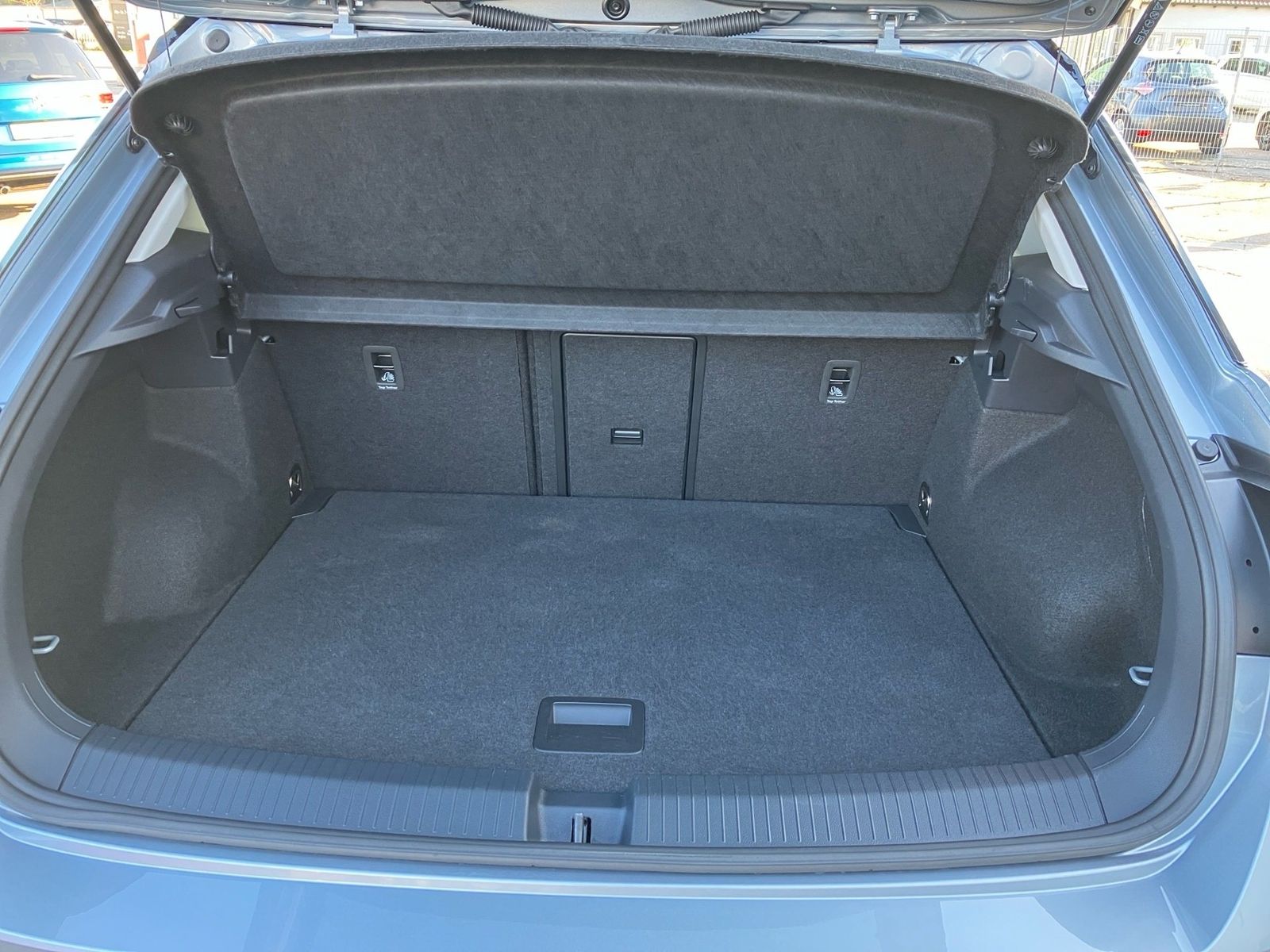 Volkswagen T-Roc - Bild 8