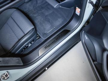 2025 Porsche TAYCAN 缩略图 30