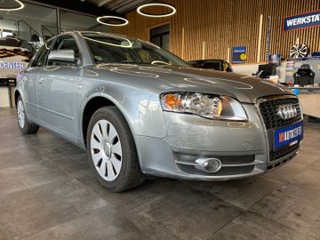 Audi A4 Lim. *TEMPOMAT*KLIMAAUTOMATIK*SitzHZ*