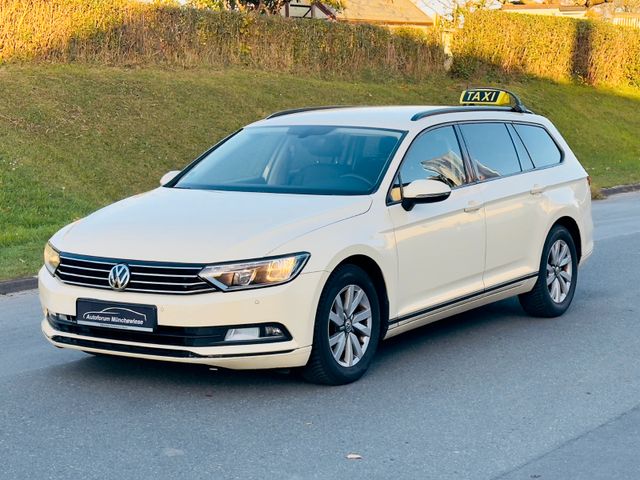 Volkswagen Passat Variant 2,0 TDI DSG *TAXI*1.HAND*NAVI*PDC