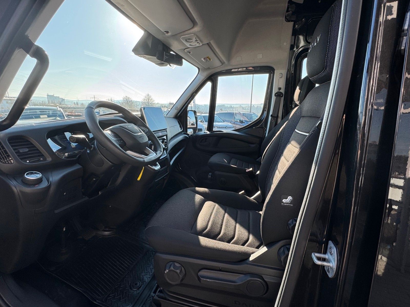 Fahrzeugabbildung Iveco Daily 35S21 HA8 3.0L *R4.100mm*Automatik*AHK*LED