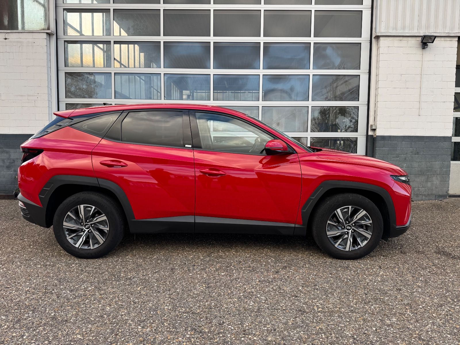 Hyundai Tucson 1.6 T-GDI Pure Spurh RCam Carplay foto 6