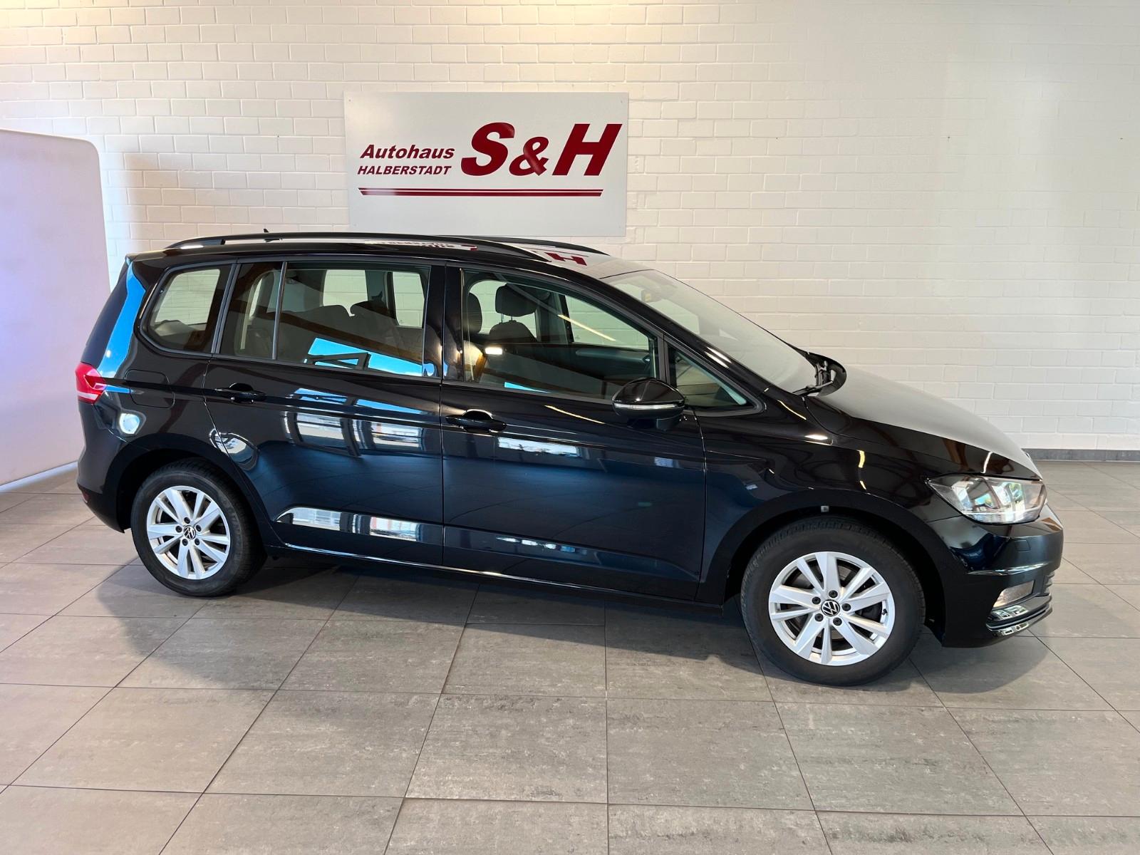 Volkswagen Touran 1,5TSI ACT Comfortl. 7Si DCT NAVI AAC PDC