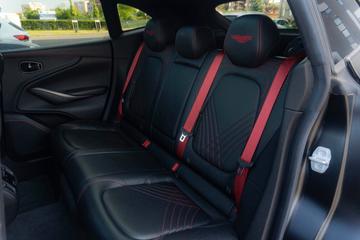صورة مصغرة 34 لـ 2021 Aston Martin DBX