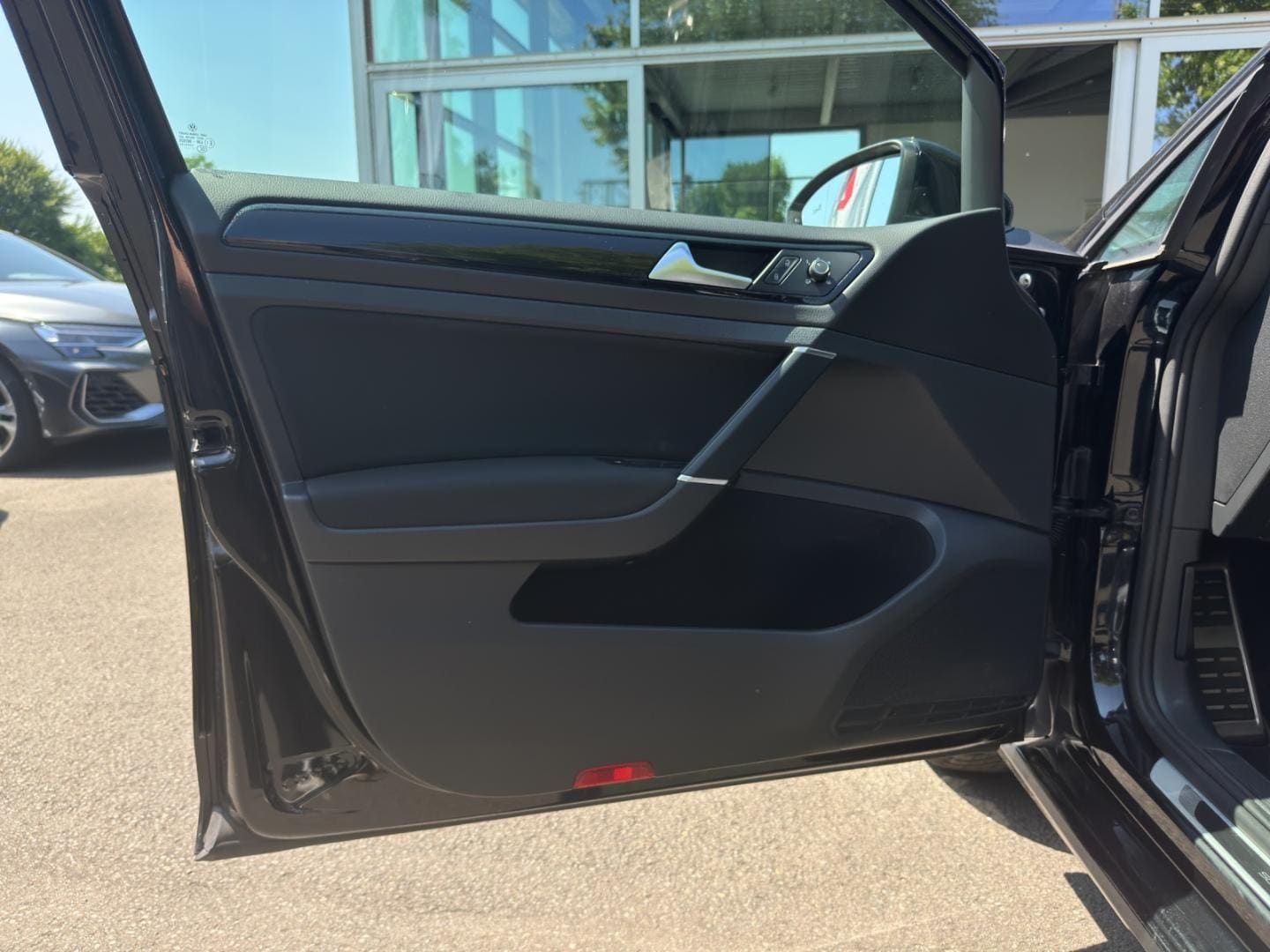 Fahrzeugabbildung Volkswagen Golf SOUND 1,0 l TSI,Navi,SH,ACC,Telefonschnitts