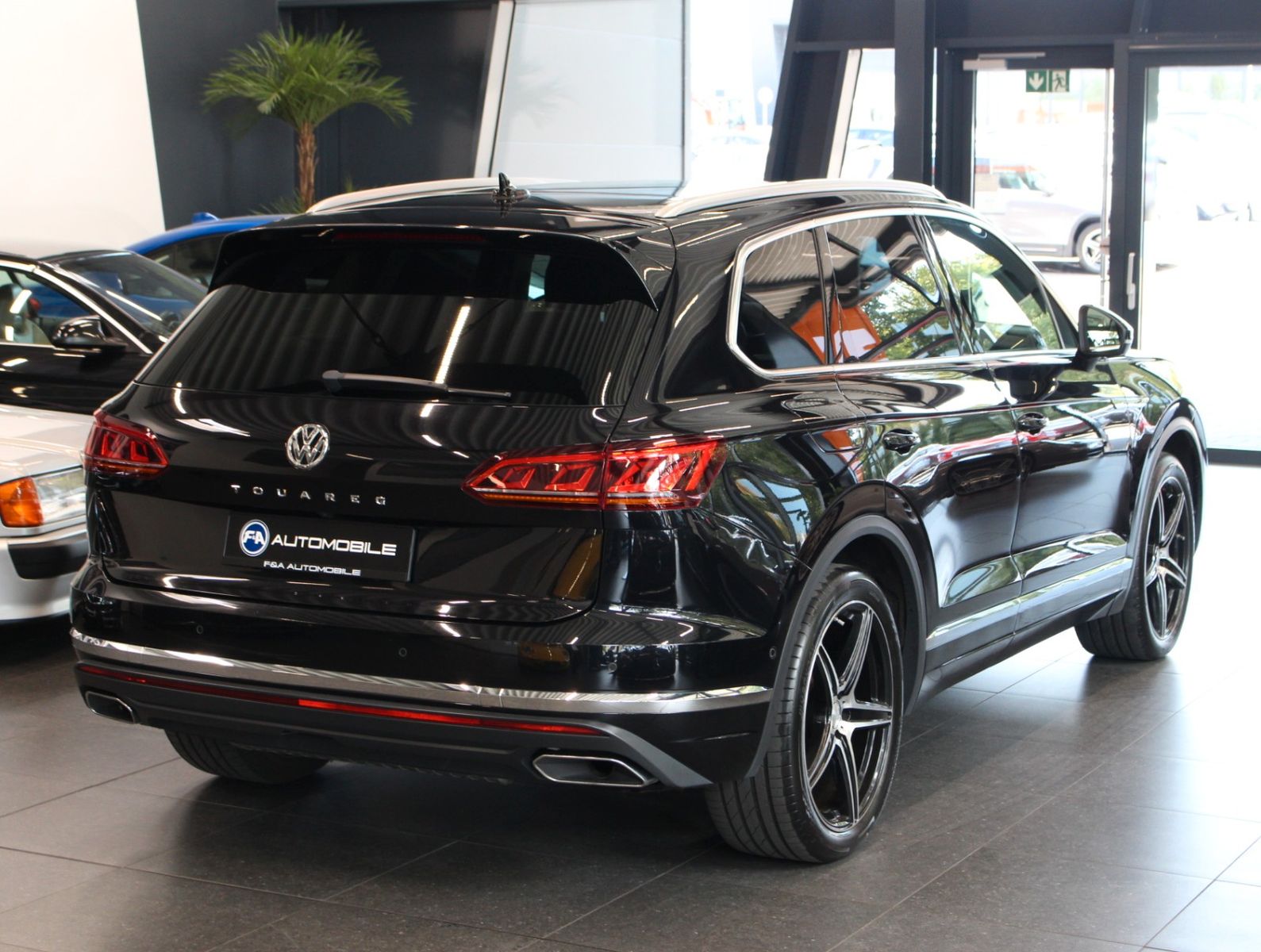 Fahrzeugabbildung Volkswagen Touareg 3.0 TDI Elegance 4Motion*Pano*Matrix
