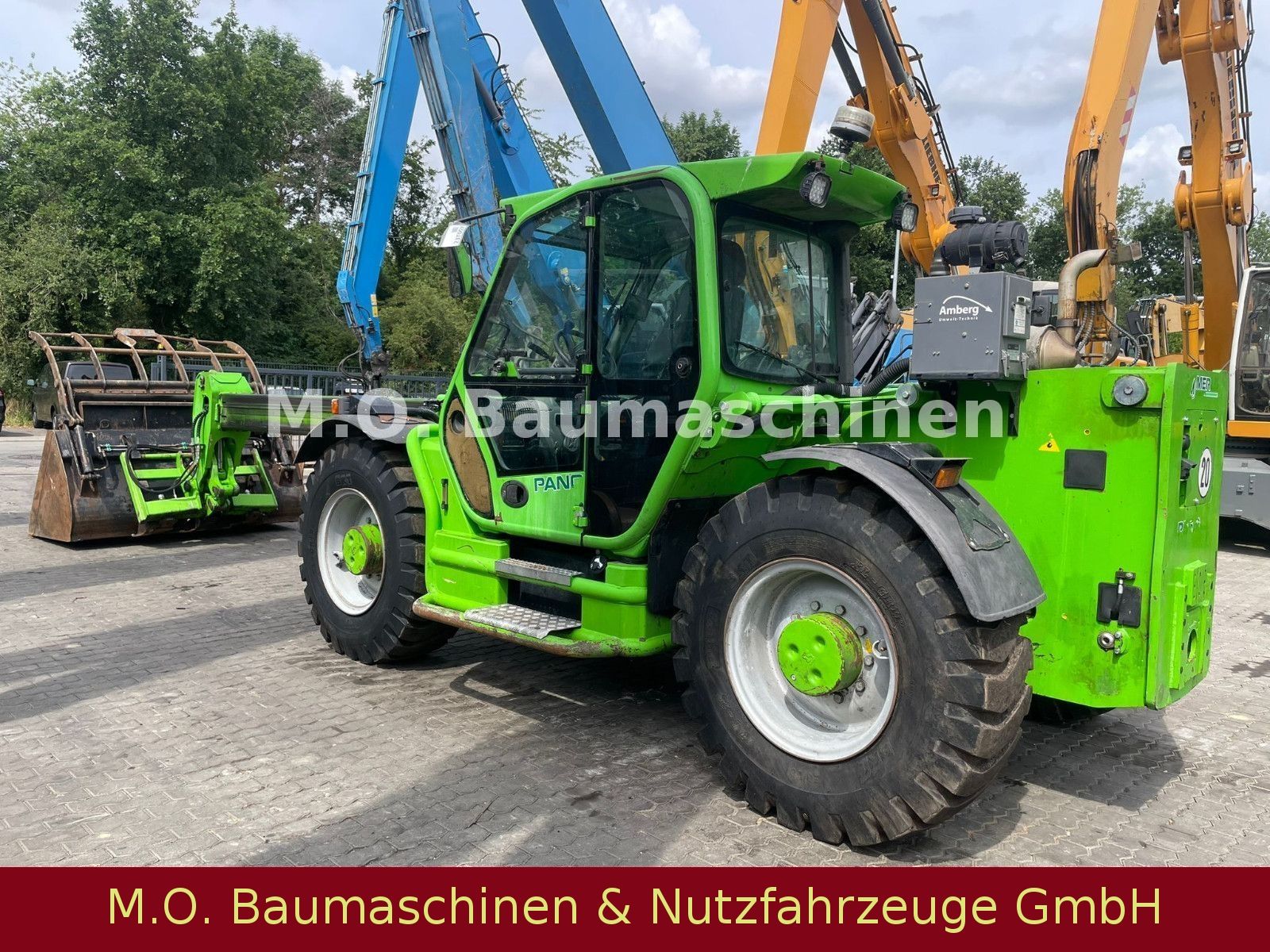 Fahrzeugabbildung Merlo P 55.9 CS / 9 m / 5,5 T/2m³ Mulchgreiferschaufel