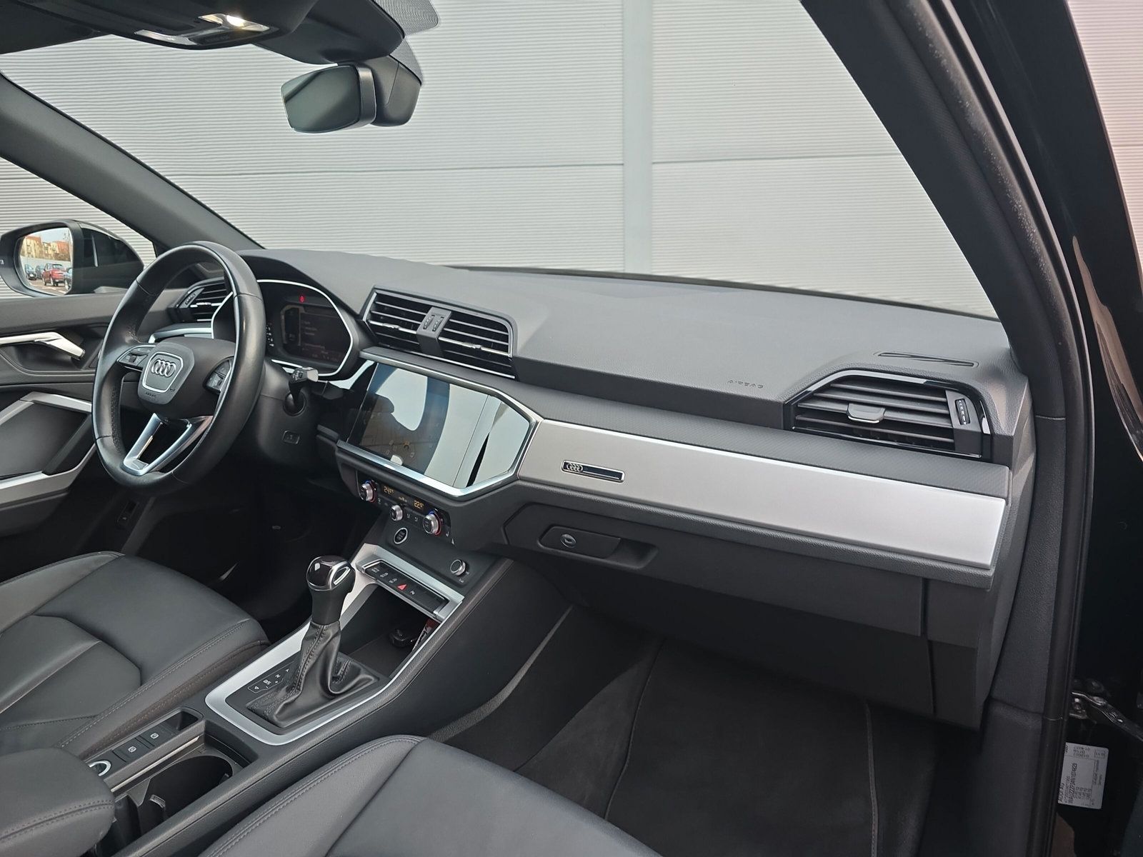 Fahrzeugabbildung Audi Q3 35 TDI advanced LED LEDER KAMERA NAVI