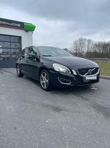 Volvo V60 D5 2.4 Geartronic Summum - gebrauchte Volvo V60 aus dem Jahr 2010