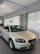 Volvo C70 2.4 20V 170 CV Summum - Volvo C70 Summum mit Benzin-Antrieb