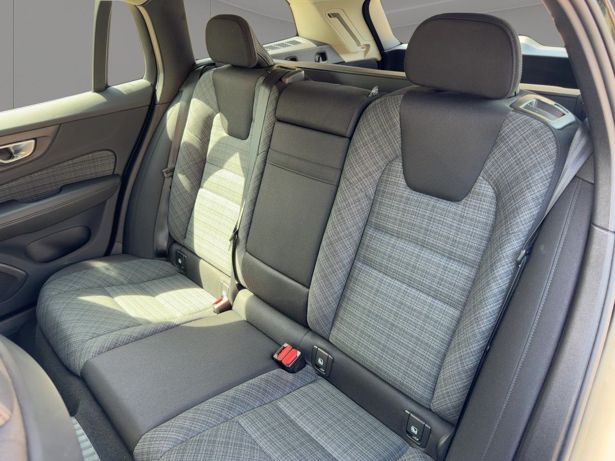 Volvo V60 V60 T8 AWD Core Plug-In Winterpaket foto 10