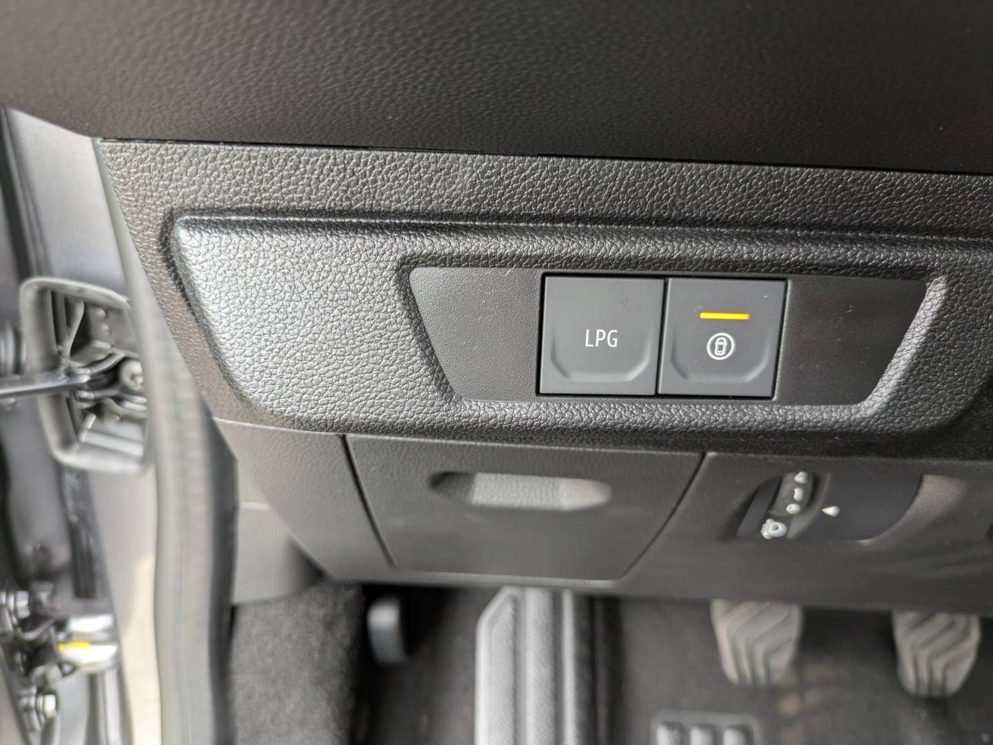 Fahrzeugabbildung Dacia Jogger Essential ECO-G 100